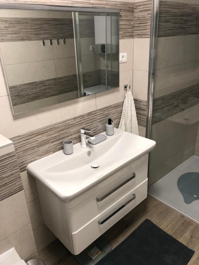 Pula Center Seaview Apartment Dış mekan fotoğraf